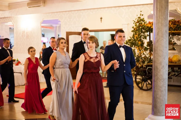 Studniówka ZS w Małkini Górnej - jak to było w zeszłym roku?