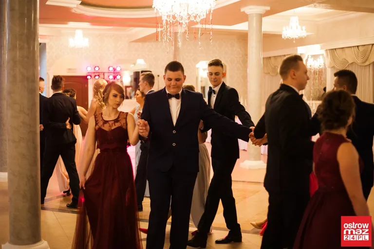 Studniówka ZS w Małkini Górnej - jak to było w zeszłym roku?