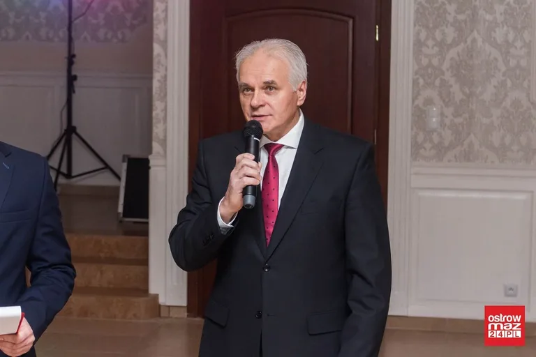 Studniówka ZS w Małkini Górnej (zdjęcia, wideo)