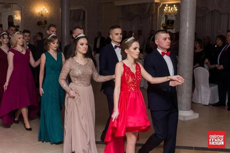 Studniówka ZS w Małkini Górnej (zdjęcia, wideo)