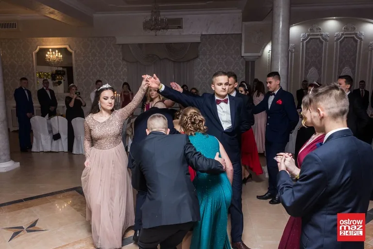 Studniówka ZS w Małkini Górnej (zdjęcia, wideo)