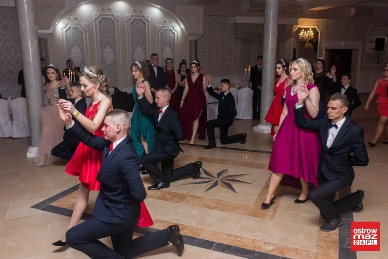 Studniówka ZS w Małkini Górnej (zdjęcia, wideo)