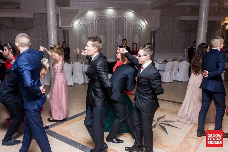 Studniówka ZS w Małkini Górnej (zdjęcia, wideo)