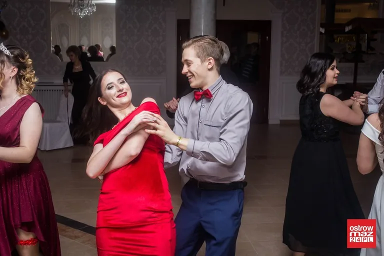 Studniówka ZS w Małkini Górnej (zdjęcia, wideo)
