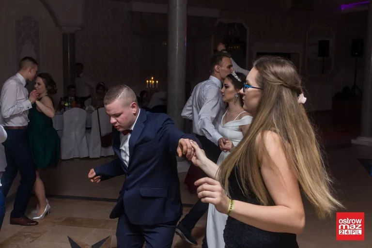 Studniówka ZS w Małkini Górnej (zdjęcia, wideo)