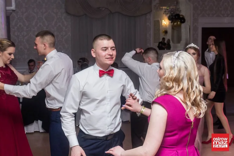 Studniówka ZS w Małkini Górnej (zdjęcia, wideo)