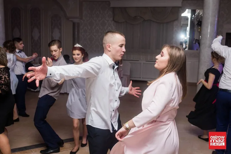 Studniówka ZS w Małkini Górnej (zdjęcia, wideo)