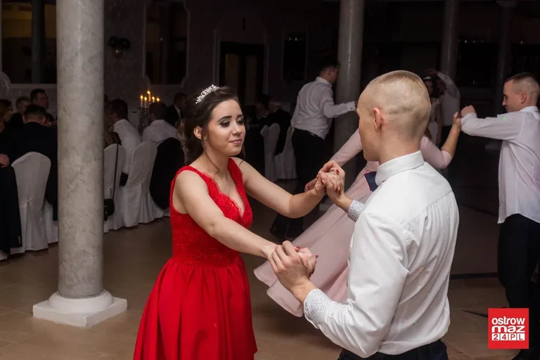 Studniówka ZS w Małkini Górnej (zdjęcia, wideo)