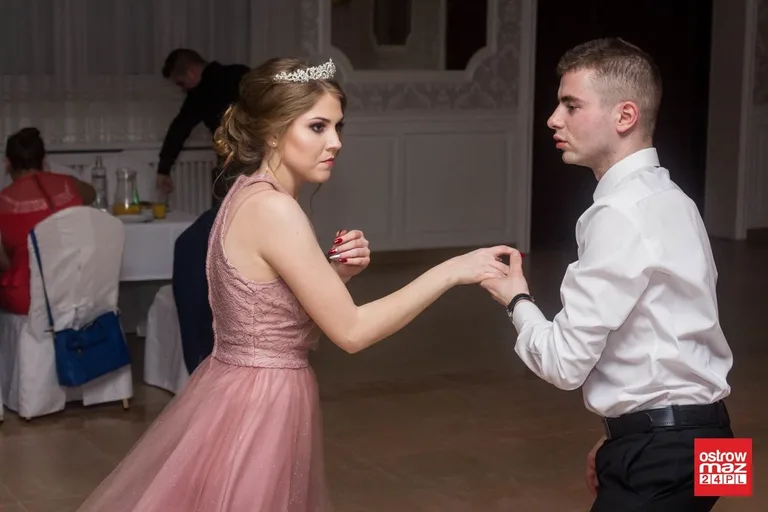 Studniówka ZS w Małkini Górnej (zdjęcia, wideo)