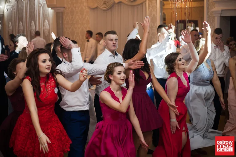 Studniówka ZS w Małkini Górnej - jak to było w zeszłym roku?