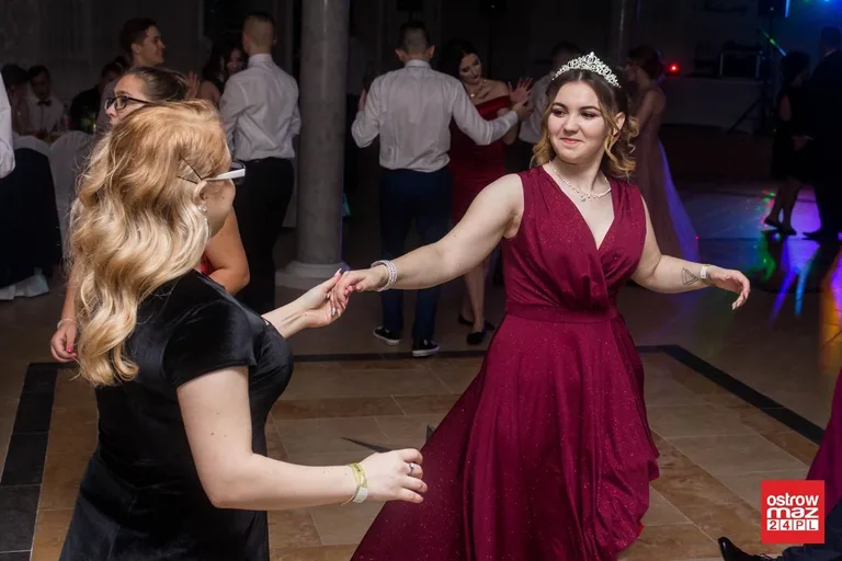 Studniówka ZS w Małkini Górnej (zdjęcia, wideo)