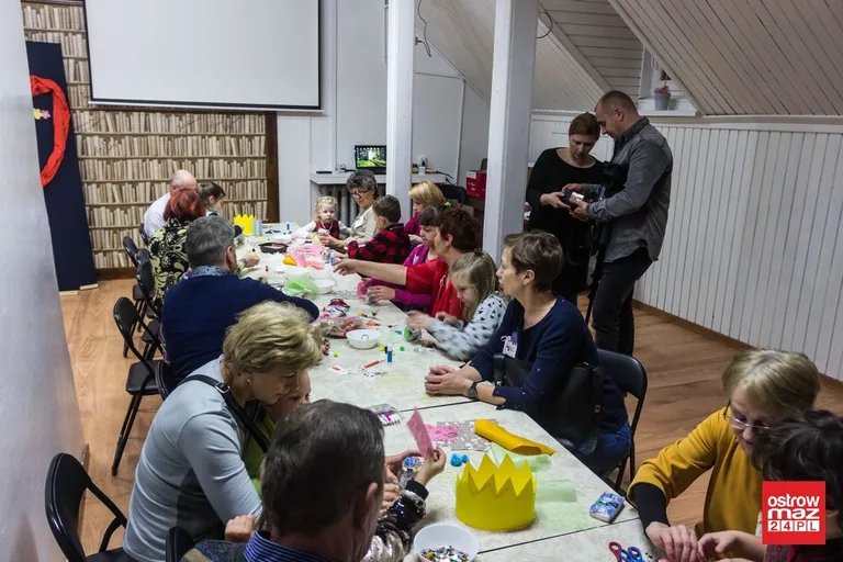 Biblioteka uczciła Dzień Babci i Dziadka (zdjęcia, wideo)