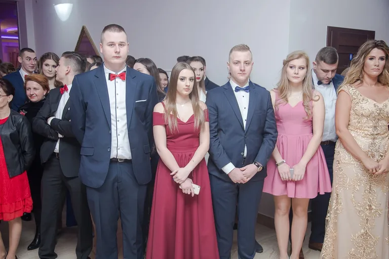 Kolejna porcja zdjęć i wideo z balu studniówkowego Rubinka