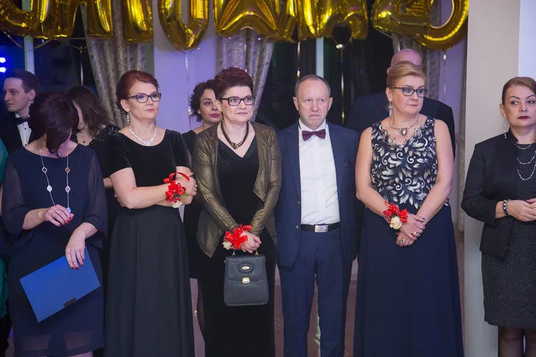 Kolejna porcja zdjęć i wideo z balu studniówkowego Rubinka