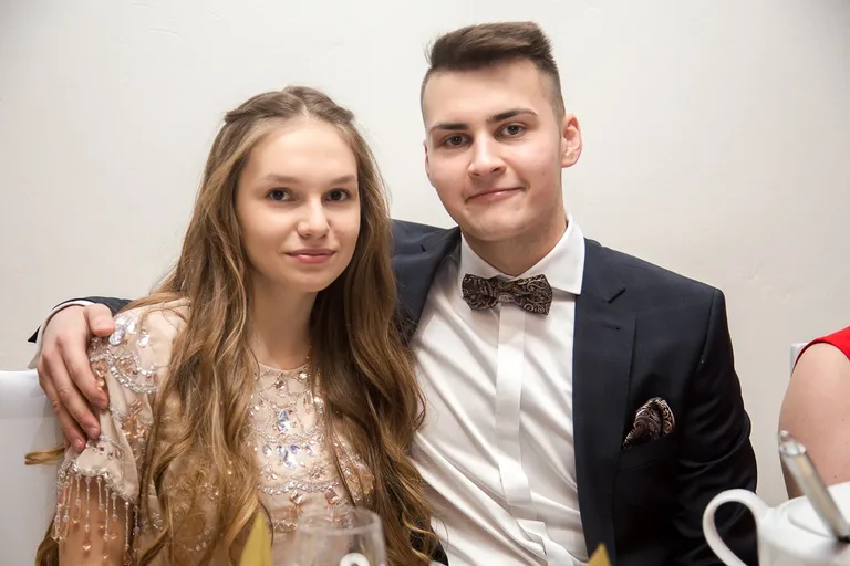 Kolejna porcja zdjęć i wideo z balu studniówkowego Rubinka