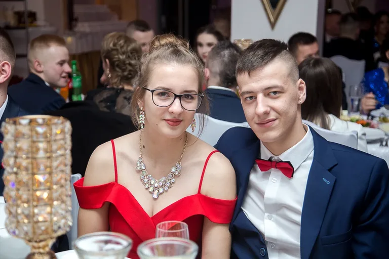 Kolejna porcja zdjęć i wideo z balu studniówkowego Rubinka