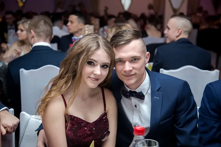 Kolejna porcja zdjęć i wideo z balu studniówkowego Rubinka
