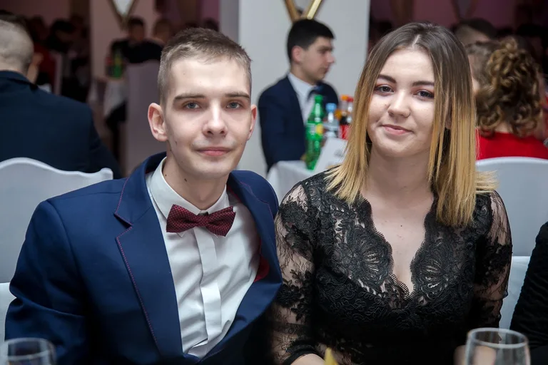 Kolejna porcja zdjęć i wideo z balu studniówkowego Rubinka