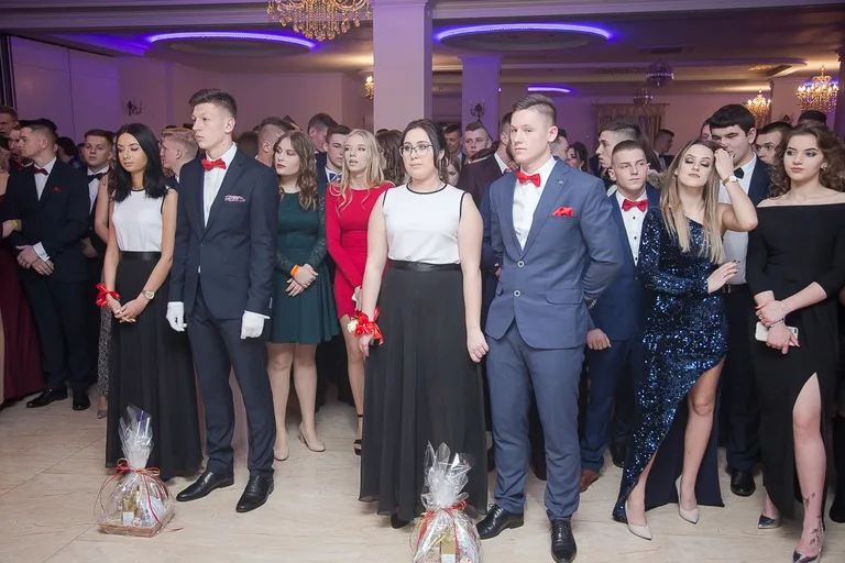 Studniówka ZS nr 1 zobacz zdjęcia i wideo