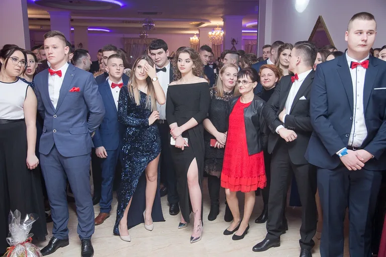 Studniówka ZS nr 1 zobacz zdjęcia i wideo