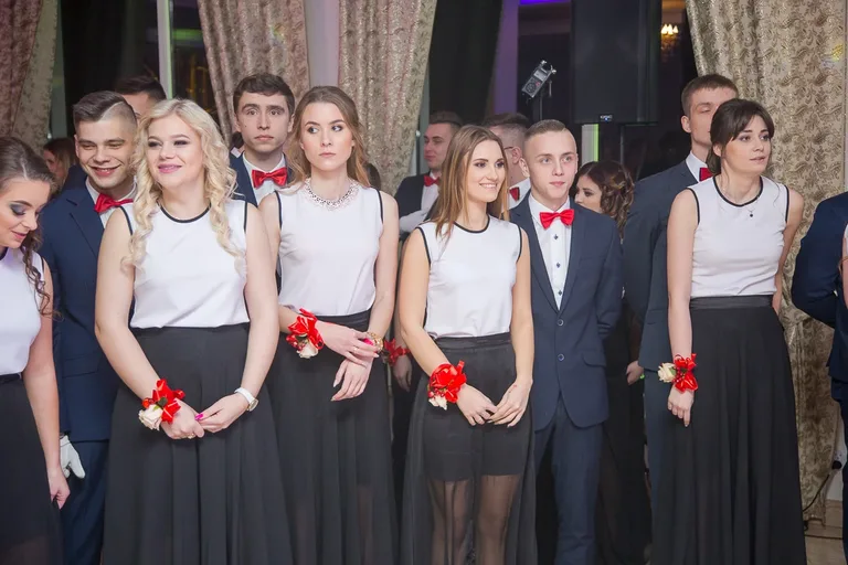 Studniówka ZS nr 1 zobacz zdjęcia i wideo
