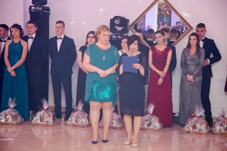 Studniówka ZS nr 1 zobacz zdjęcia i wideo