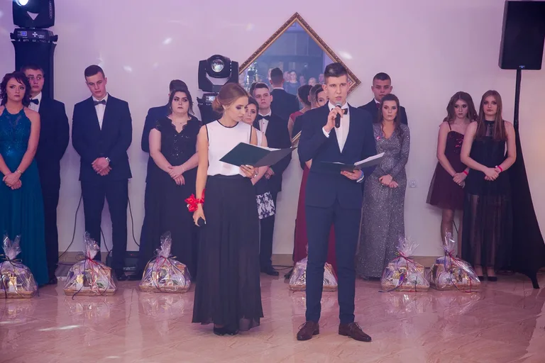 Studniówka ZS nr 1 zobacz zdjęcia i wideo