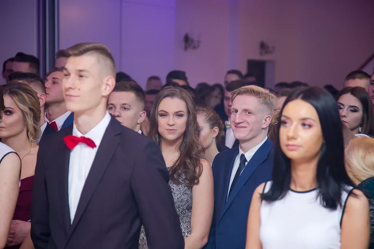 Studniówka ZS nr 1 zobacz zdjęcia i wideo