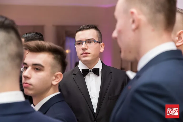 Studniówka ZS nr 2 w Ostrowi Mazowieckiej (zdjęcia, wideo)