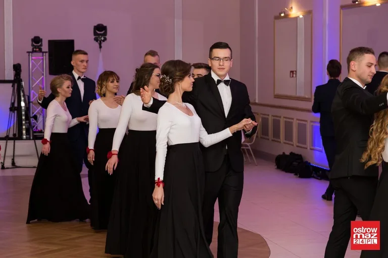 Studniówka ZS nr 2 w Ostrowi Mazowieckiej (zdjęcia, wideo)