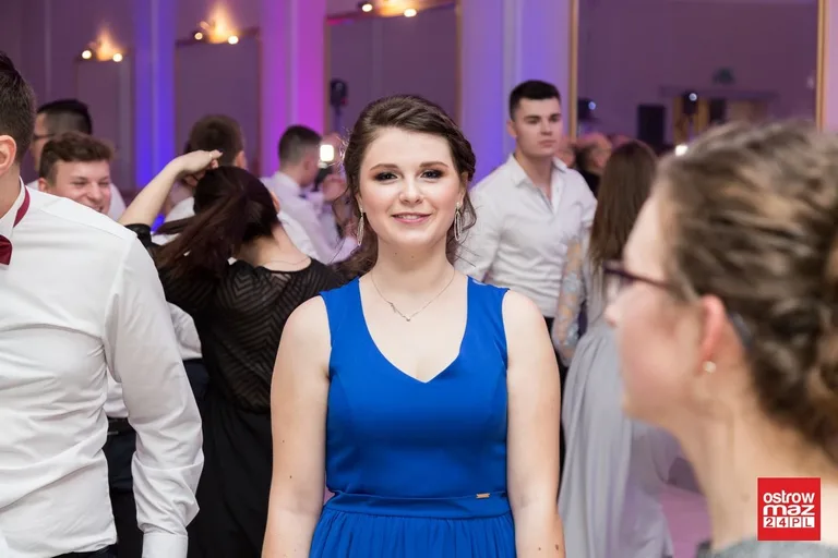 Studniówka ZS nr 2 w Ostrowi Mazowieckiej (zdjęcia, wideo)