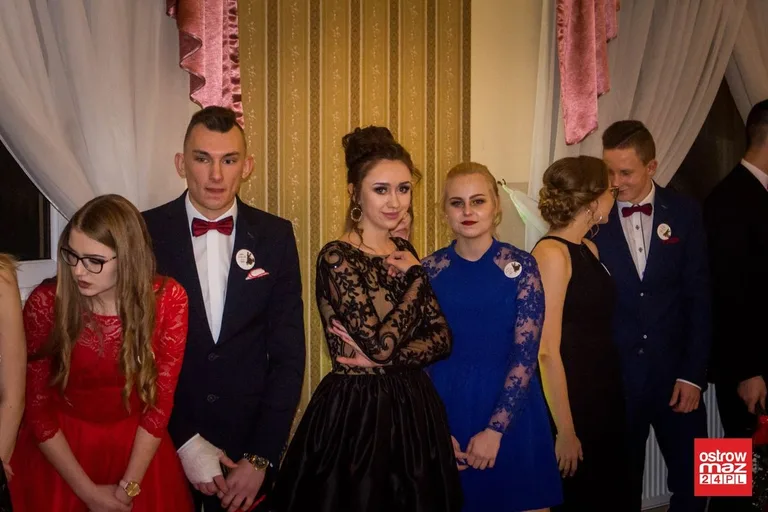 Studniówka ZS CKR w Starym Lubiejewie (zdjęcia, wideo)