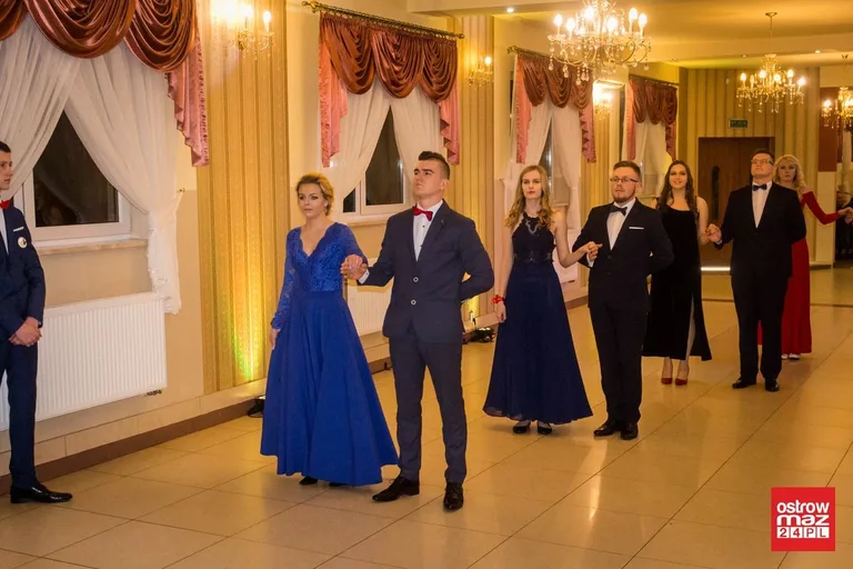 Studniówka ZS CKR w Starym Lubiejewie (zdjęcia, wideo)