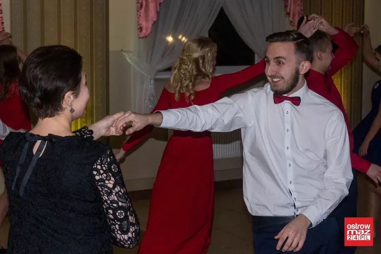 Studniówka ZS CKR w Starym Lubiejewie (zdjęcia, wideo)