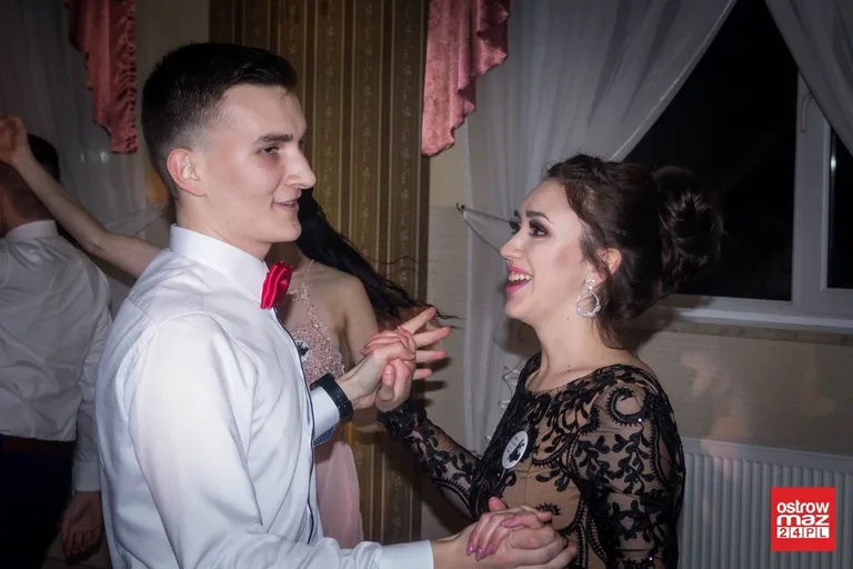 Studniówka ZS CKR w Starym Lubiejewie (zdjęcia, wideo)