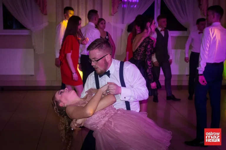 Studniówka ZS CKR w Starym Lubiejewie (zdjęcia, wideo)