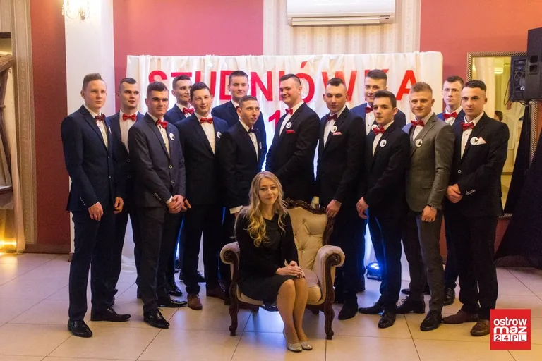 Studniówka ZS CKR w Starym Lubiejewie (zdjęcia, wideo)