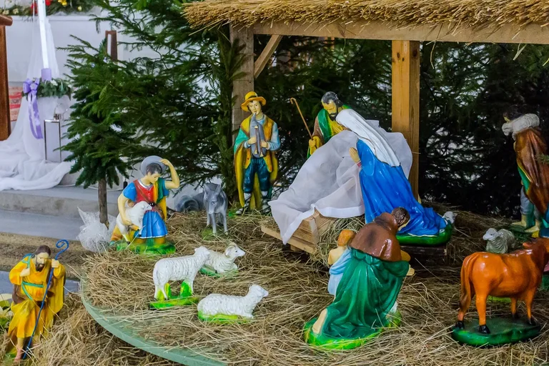 Zobacz szopki bożonarodzeniowe w ostrowskich kościołach (zdjęcia)