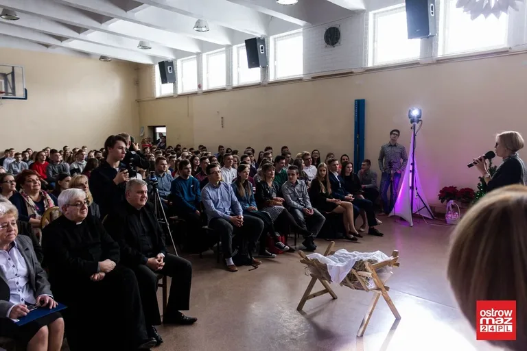 Nauczyciele uczniom. Jasełka w "Ekonomiku" (zdjęcia, wideo)