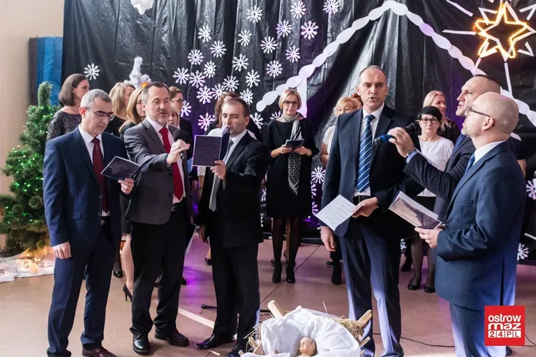Nauczyciele uczniom. Jasełka w "Ekonomiku" (zdjęcia, wideo)
