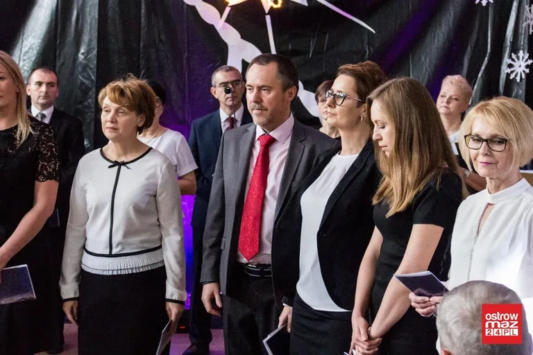 Nauczyciele uczniom. Jasełka w "Ekonomiku" (zdjęcia, wideo)
