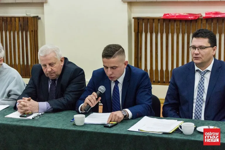 Obradowali powiatowi radni (zdjęcia, wideo)