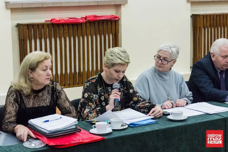 Obradowali powiatowi radni (zdjęcia, wideo)