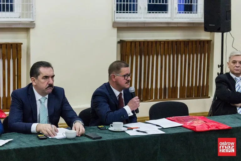 Obradowali powiatowi radni (zdjęcia, wideo)
