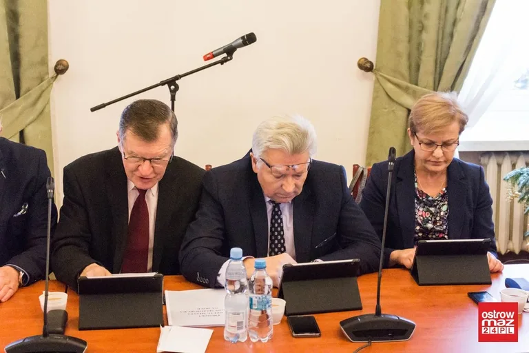 W czasie ciszy nocnej alkoholu nie kupisz (zdjęcia)