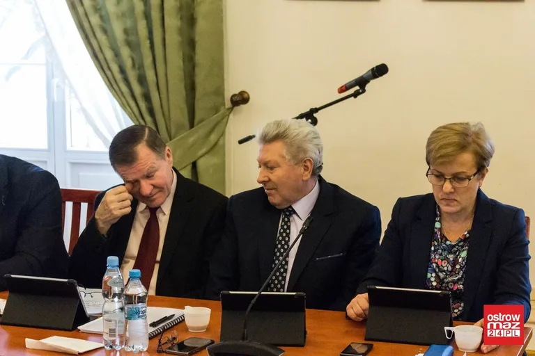 W czasie ciszy nocnej alkoholu nie kupisz (zdjęcia)