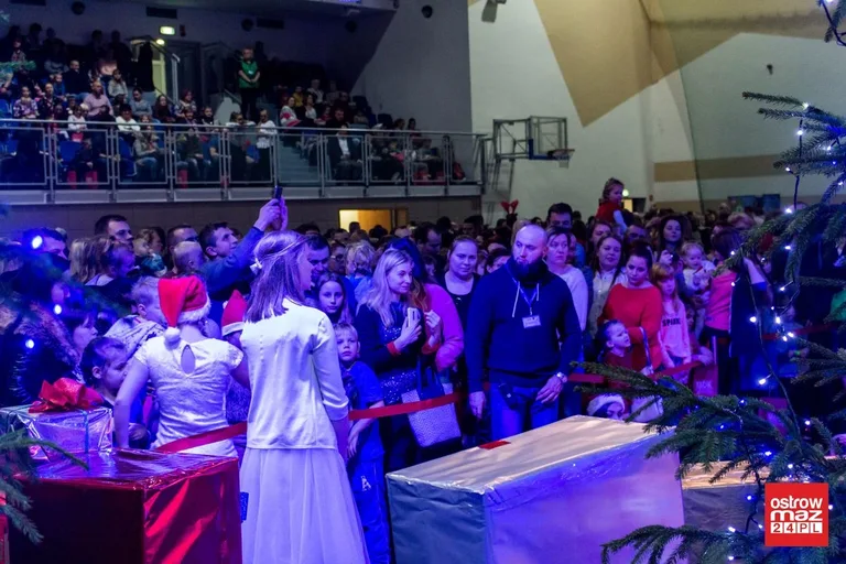 Spotkanie z Mikołajem w Ostrowi Mazowieckiej (zdjęcia, wideo)