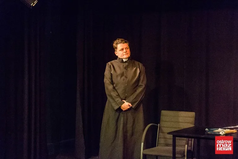 Kabaret Rewers rozbawił ostrowian (zdjęcia, wideo)