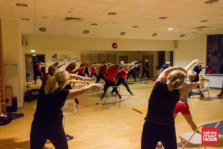 Mikołajkowy fitness w MOSiR (zdjęcia, wideo)