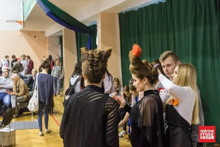 "Broadway Show". Konkurs fryzjerstwa artystycznego (zdjęcia, wideo)
